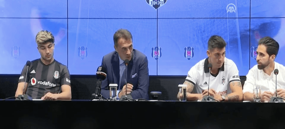 Beşiktaş 4 yeni transferi için tören düzenledi!