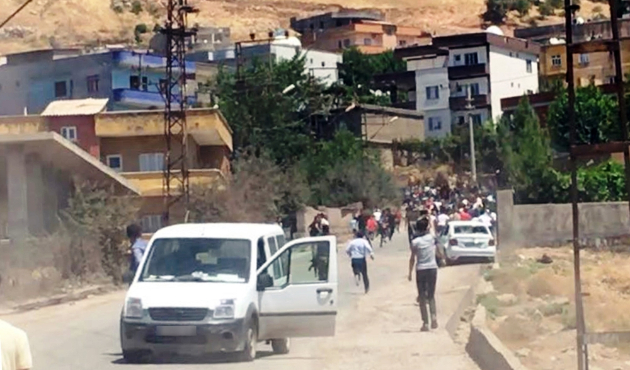 Silopi'de Dicle Elektrik ekiplerine saldırı...