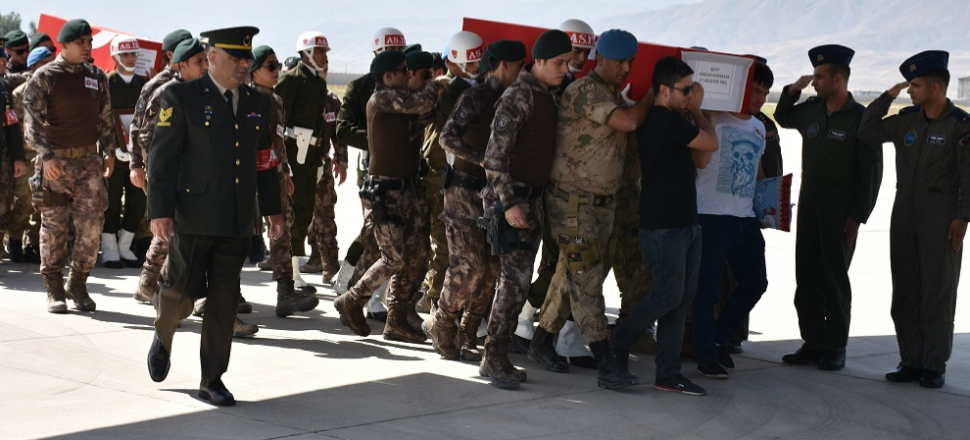 Eşine doğum günü sürprizi yapmak istemiş...