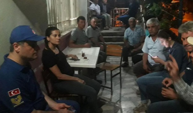 Kadın kaymakam sokakta sabahladı!
