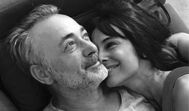 Arzum Onan ve Mehmet Aslantuğ'dan 22’nci yıl pozu!