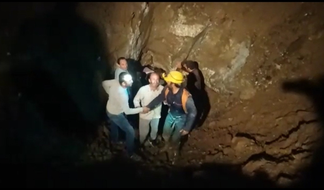 Artvin'de sel maden ocağının girişini kapattı...