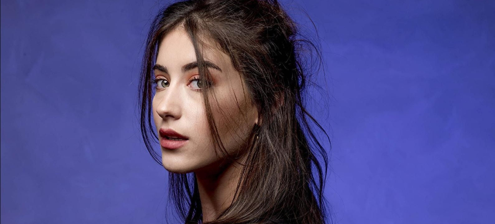 Hazal Kaya Hollywood yolunda!
