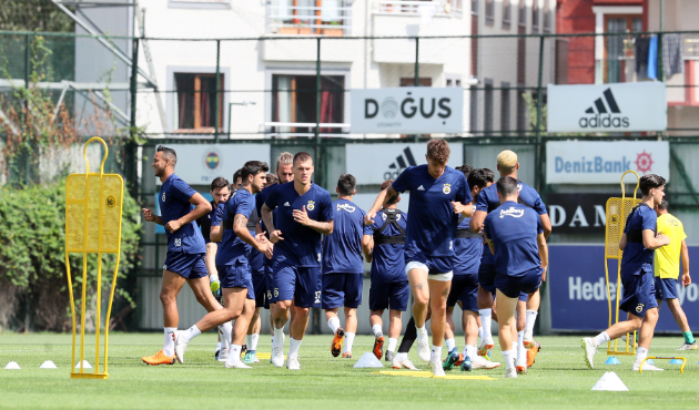 Fenerbahçe 2 transferi daha açıkladı!