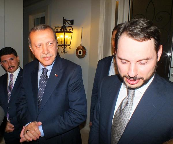 Bakan Albayrak o geceyi anlattı: 'Haydi bismillah' diyerek helikoptere yürüdük!