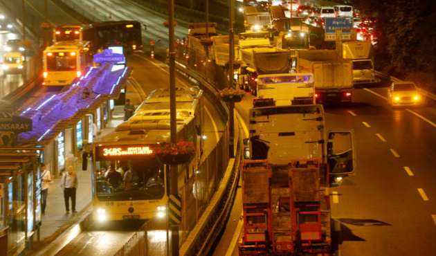 Haliç köprüsü yeniden trafiğe açıldı!