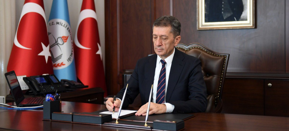 KPSS mağdurlarından Bakan Selçuk'a teşekkür yağdı!