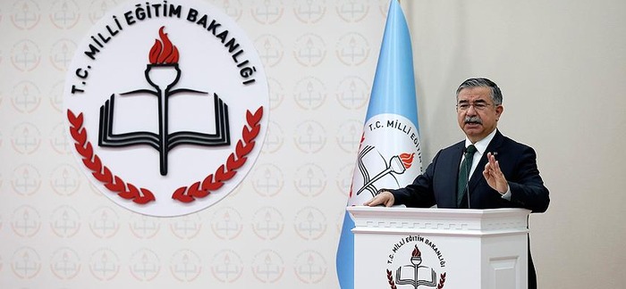 Devlet FETÖ'cüler yerine 20 bin vatansever öğretmen alacak