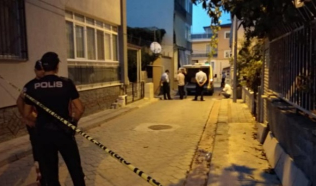 Önce kızını sonra eşini boğup intihar etti!