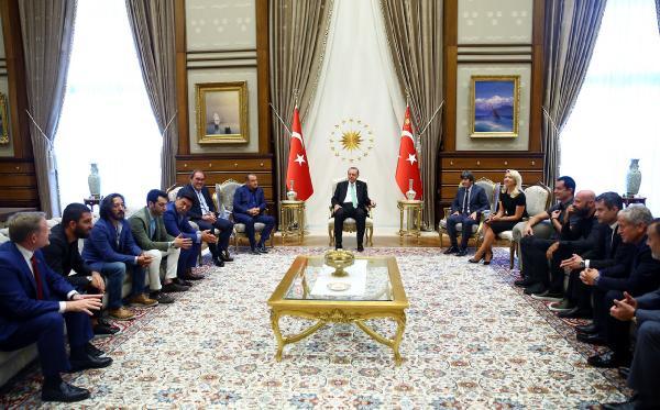 Spor camiasından Cumhurbaşkanı Erdoğan'a ziyaret...