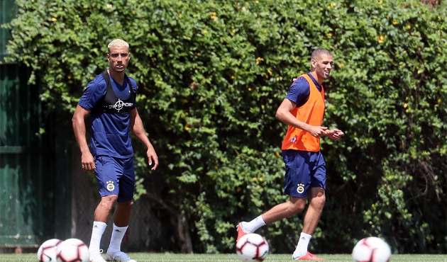 Slimani ilk antrenmanına çıktı!