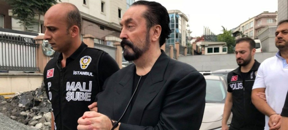 "Benim Tevrat'ta geçen mehdi olduğumu düşünüyorlar"