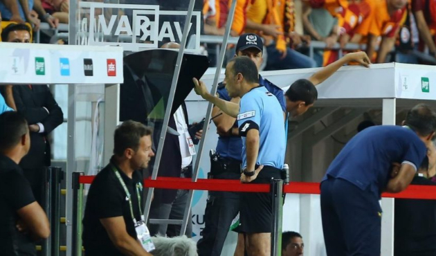 Cüneyt Çakır'dan VAR açıklaması!