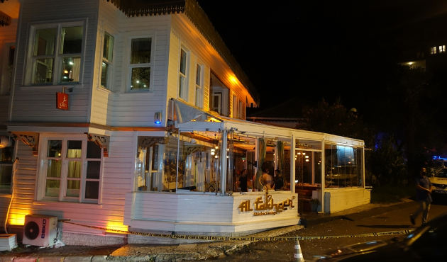 Bebek'teki ünlü kafeye silahlı saldırı...
