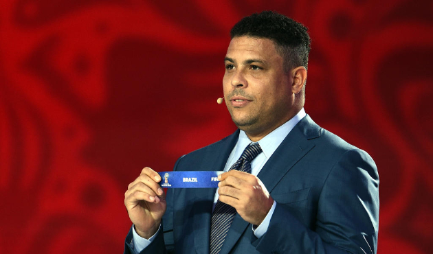 Efsane futbolcu Ronaldo hastaneye kaldırıldı!