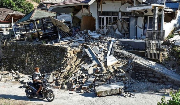 Deprem Endonezya'yı bu kez 6.2 ile vurdu!