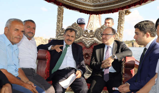 Bakan Veysel Eroğlu'na "Big D*ck On Campus" şoku!