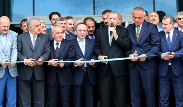 Cumhurbaşkanı Erdoğan, Rize'de otel açılışı yaptı!
