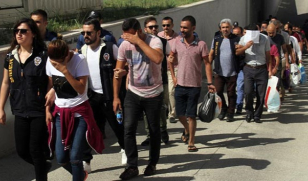 Dolandırıcı öğretmen, ava giderken avlandı!