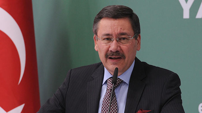 Melih Gökçek'den şok eden iddia:  'Üç harfliler ile insanları esir alıyor'