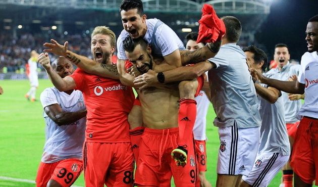Negredo 90'da ipten aldı!