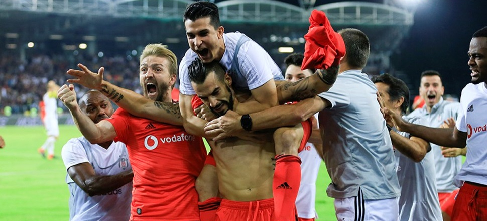 Negredo 90'da ipten aldı!