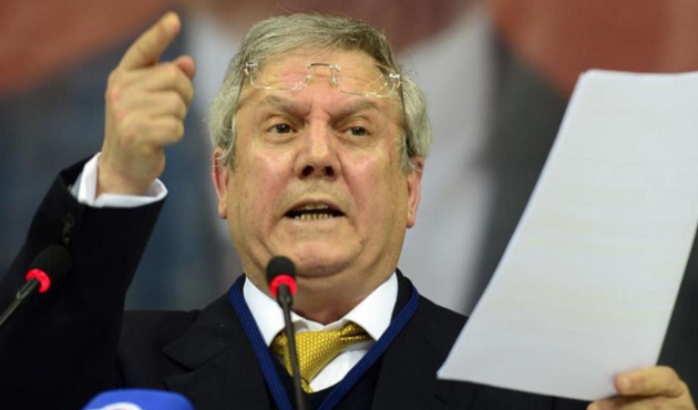 Aziz Yıldırım'dan eski Fenerbahçeli için suç duyurusu!