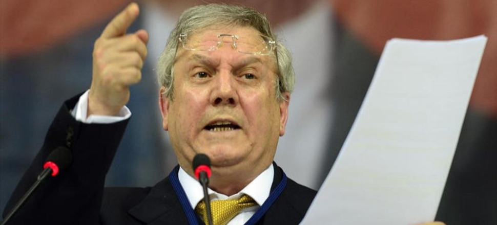 Aziz Yıldırım'dan eski Fenerbahçeli için suç duyurusu!