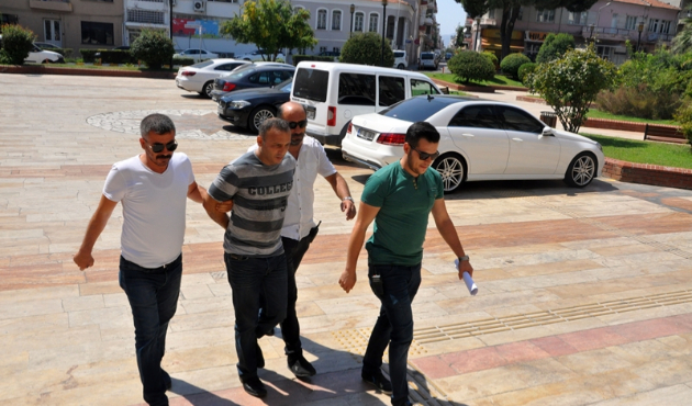 Doktoru bıçaklayıp cezaevinden firar etti...
