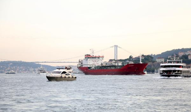 İstanbul Boğazı'nda korku dolu dakikalar...