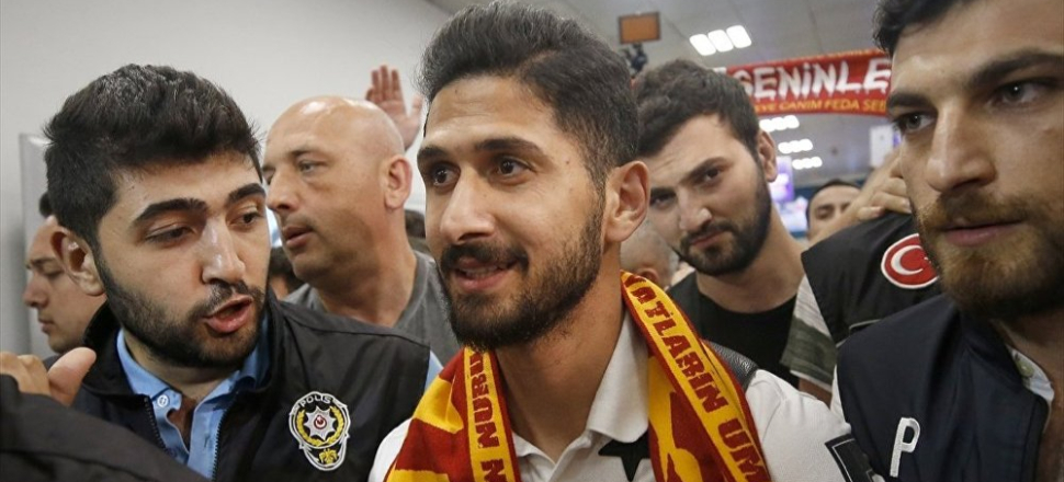 Emre Akbaba'da lisans şoku! / ÖZEL