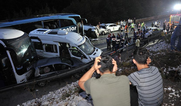 Bayram tatilinin ilk gününde 19 kişi yollarda öldü