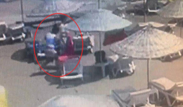 Plajda iki kadın suçüstü yakalandı!
