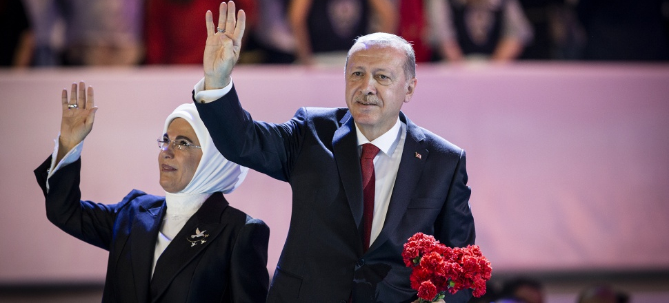 Cumhurbaşkanı Erdoğan 1380 oyla yeniden genel başkan oldu!