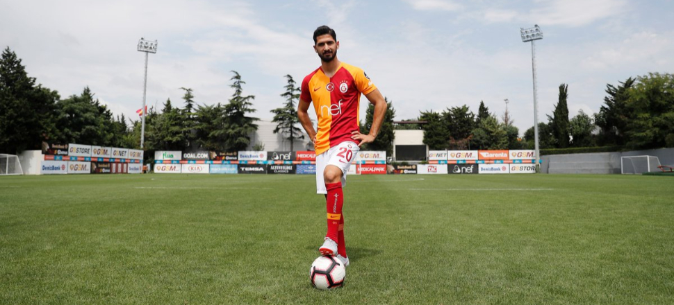 Galatasaray, Emre Akbaba'yı KAP'a bildirdi!