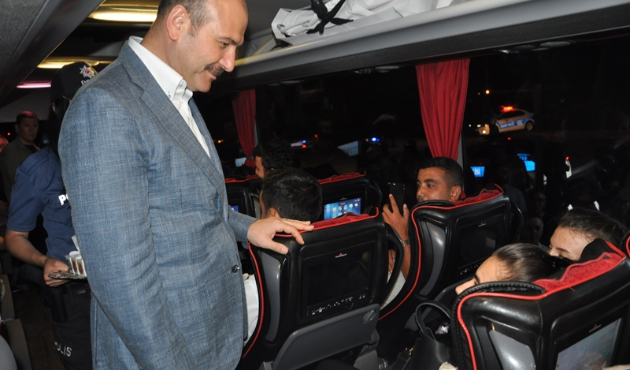Bakan Soylu trafik denetimlerine katıldı...