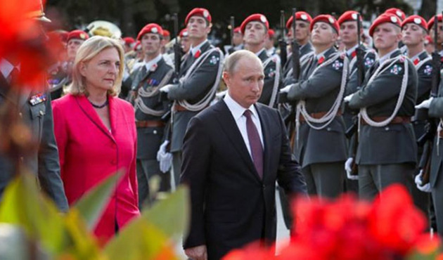 Putin'i düğününe çağırdı, koltuğu tehlikeye girdi!
