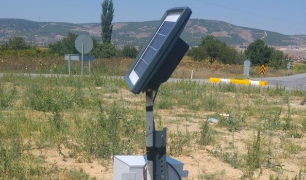 Polis ikaz lambasını çaldılar...