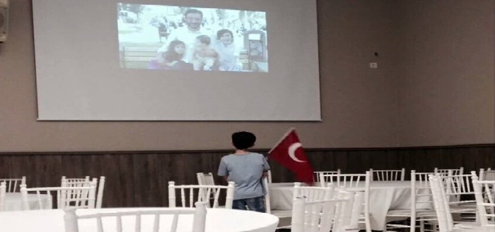 Sen şehit oğlusun... Bu fotoğraftan saniyeler sonra yaşananlar yüreğinize mühürlenecek!