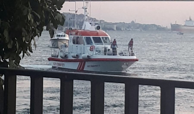 Üsküdar'da denize giren genç boğuldu!