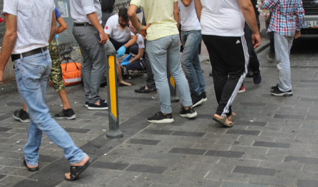 Taksim'de silah sesleri!