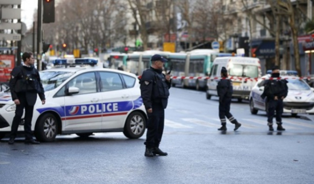 Paris'te saldırı: Ölü ve yaralılar var!