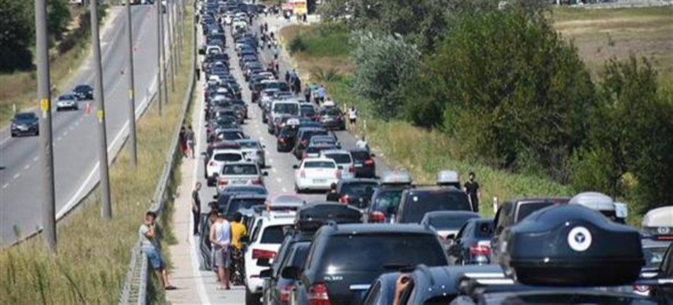 Kapıkule Sınır Kapısı'nda 9 kilometre kuyruk!