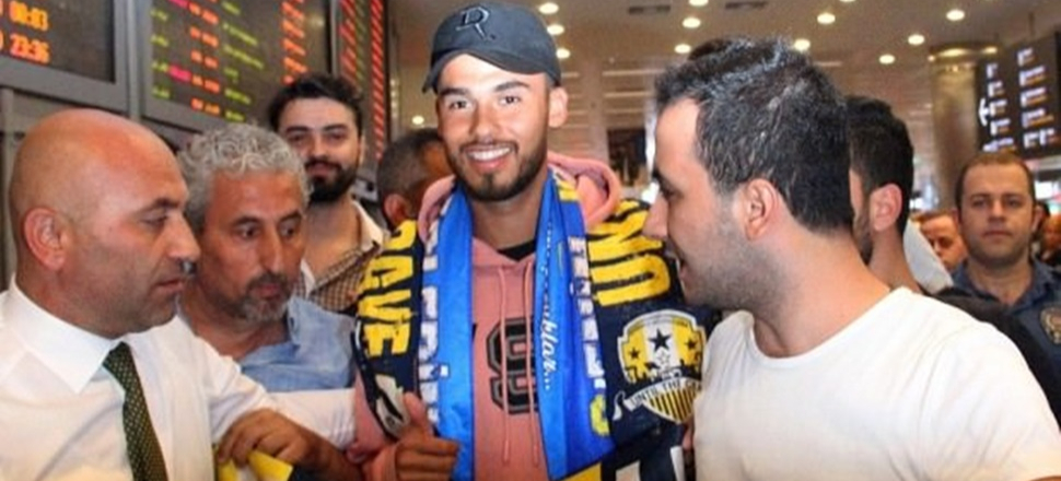 Diego Reyes sosyal medyayı salladı!