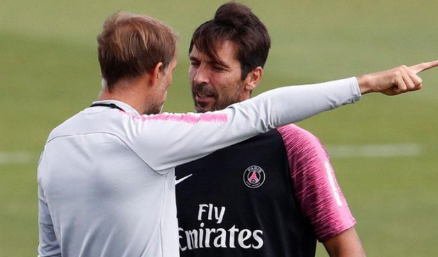 Efsane kaleci Buffon'a büyük şok!