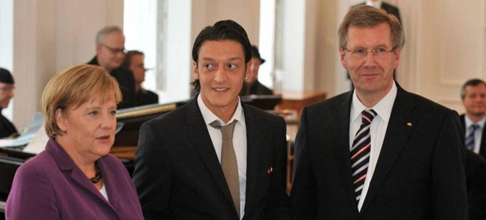 Merkel, Mesut Özil kriziyle ilgili konuştu...