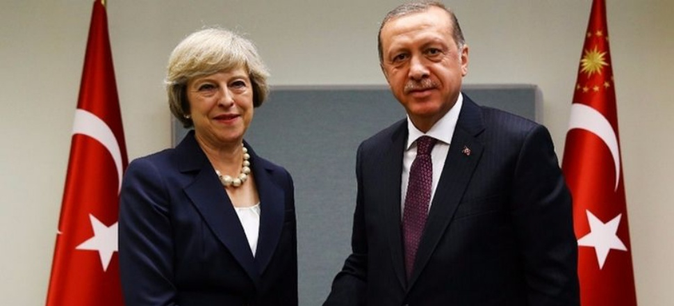 Cumhurbaşkanı Erdoğan, Theresa May ile görüştü!