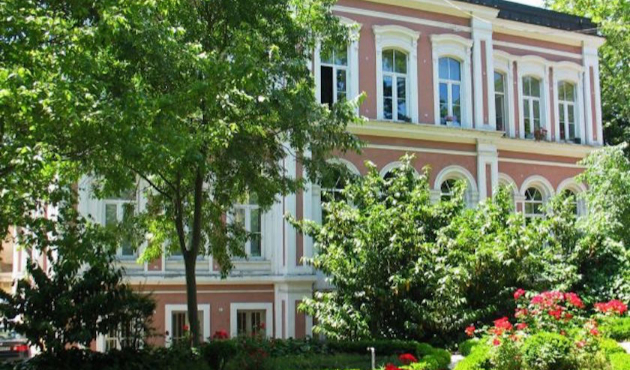 Yıldız Teknik Üniversitesi'nde eskort skandalı!