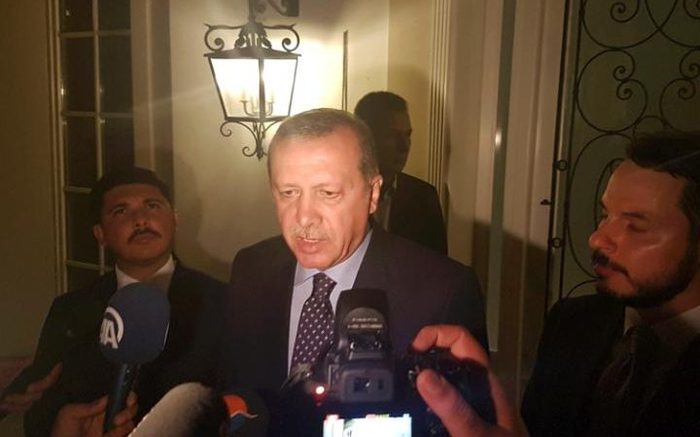 ''O gece kimse Erdoğan'a 'Ben sizi korurum' demedi!''
