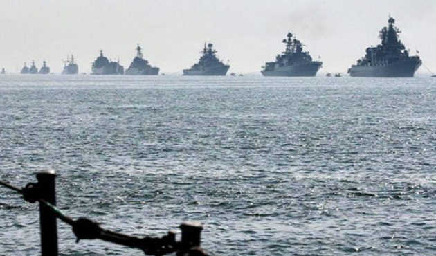 Rus filosu ile ABD donanması karşı karşıya!